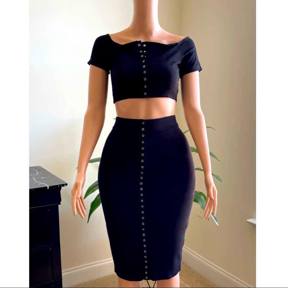 PoshShopLA, Black RibbedTwo Piece Skirt Set!!!